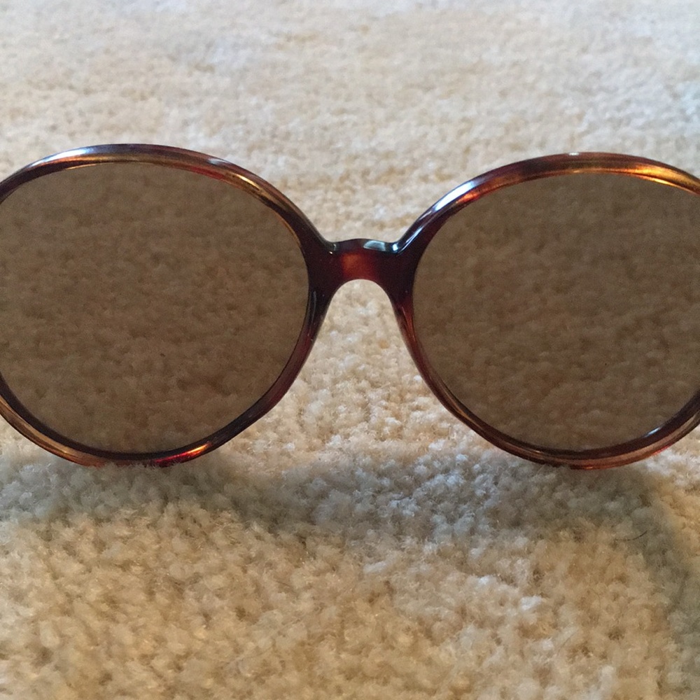 Sunglasses - Picture 4 of 4